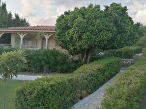 Exterior - Country House 'No 3 Holiday Home' with Sea View, Wi-Fi, and Air Conditioning (Methoni)