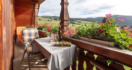 Apartment 'Enzian' with Mountain View, Shared Garden and Wi-Fi
