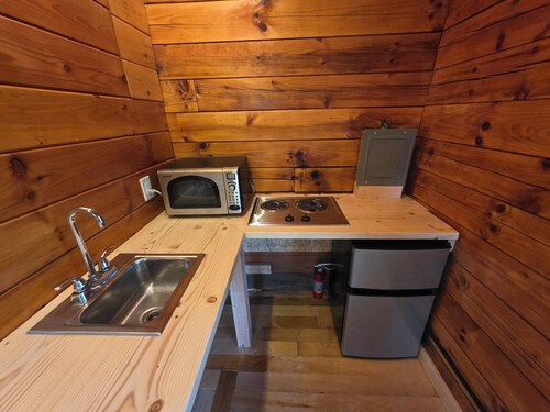 Charming Rustic Cabin #5 near canal