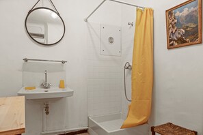 シャワー、タオル