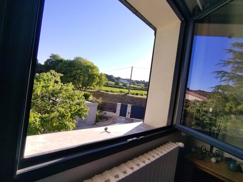 Maison d'hôtes 'Chambre Côté Vignes' avec piscine partagée, jardin commun et Wi-Fi