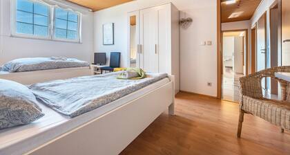 Apartment '3' - Ferienwohnung Weiss