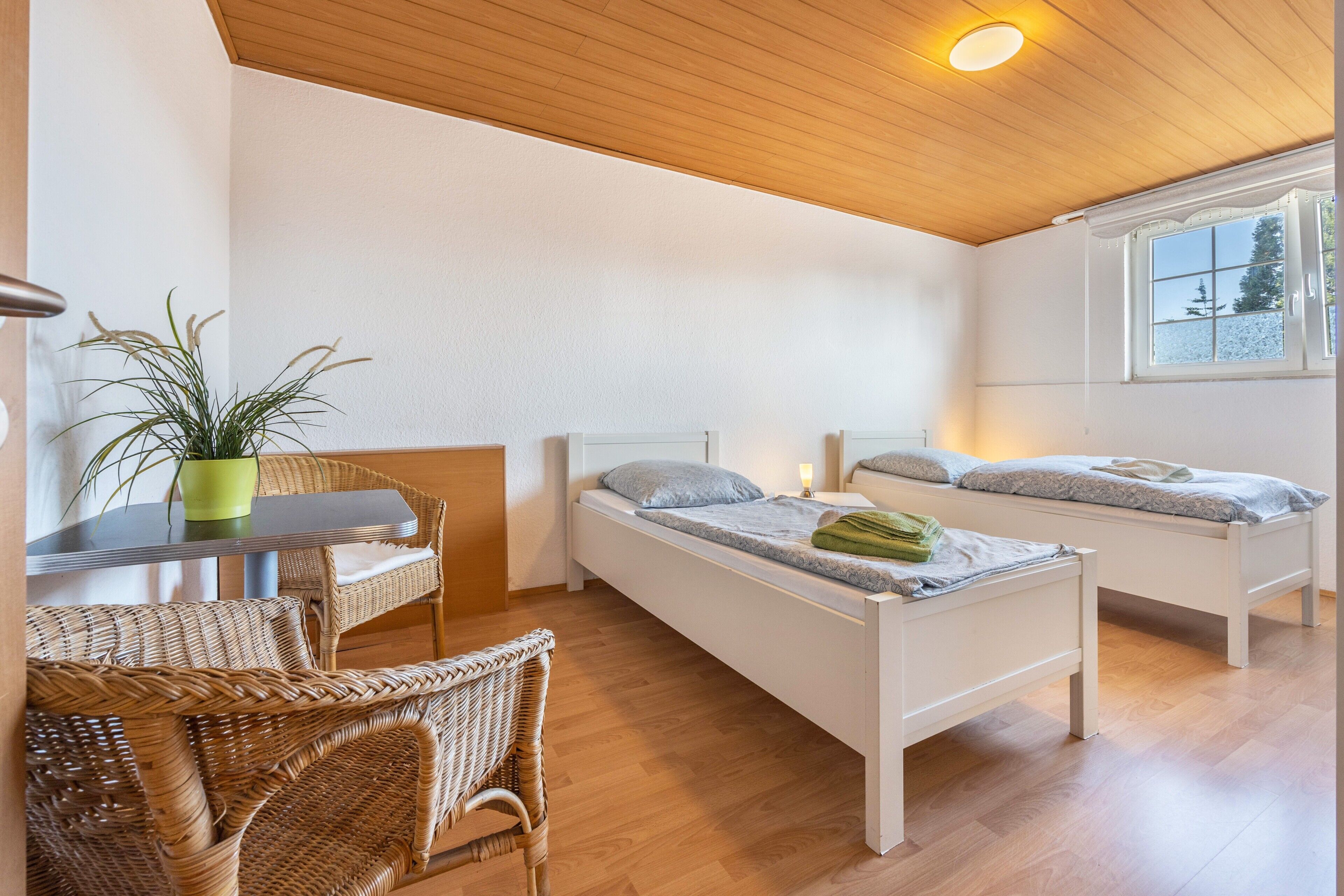 3 chambres, fer et planche à repasser, Wi-Fi, literie fournie