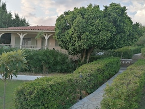 Exterior - Country House 'No 2 Holiday Home 4 Adults' with Sea View, Wi-Fi and Air Conditioning (Methoni)