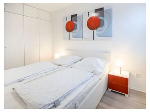 2 bedrooms, WiFi, bed sheets