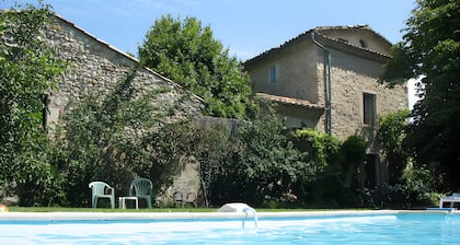 Chambre PĂȘche avec piscine et jardin