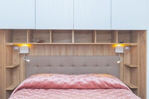 4 dormitorios, tabla de planchar con plancha, wifi y ropa de cama