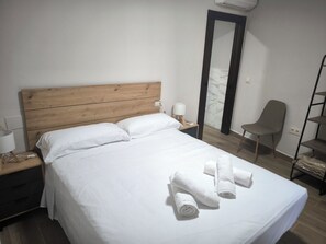 4 Schlafzimmer, Bügeleisen/Bügelbrett, Internetzugang, Bettwäsche