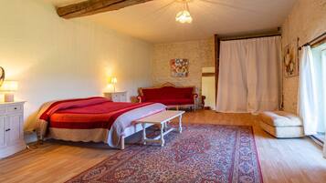 2 slaapkamers, een strijkplank/strijkijzer, wifi, beddengoed