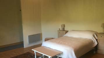 2 slaapkamers, een strijkplank/strijkijzer, wifi, beddengoed