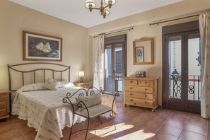 3 dormitorios, tabla de planchar con plancha, wifi y ropa de cama