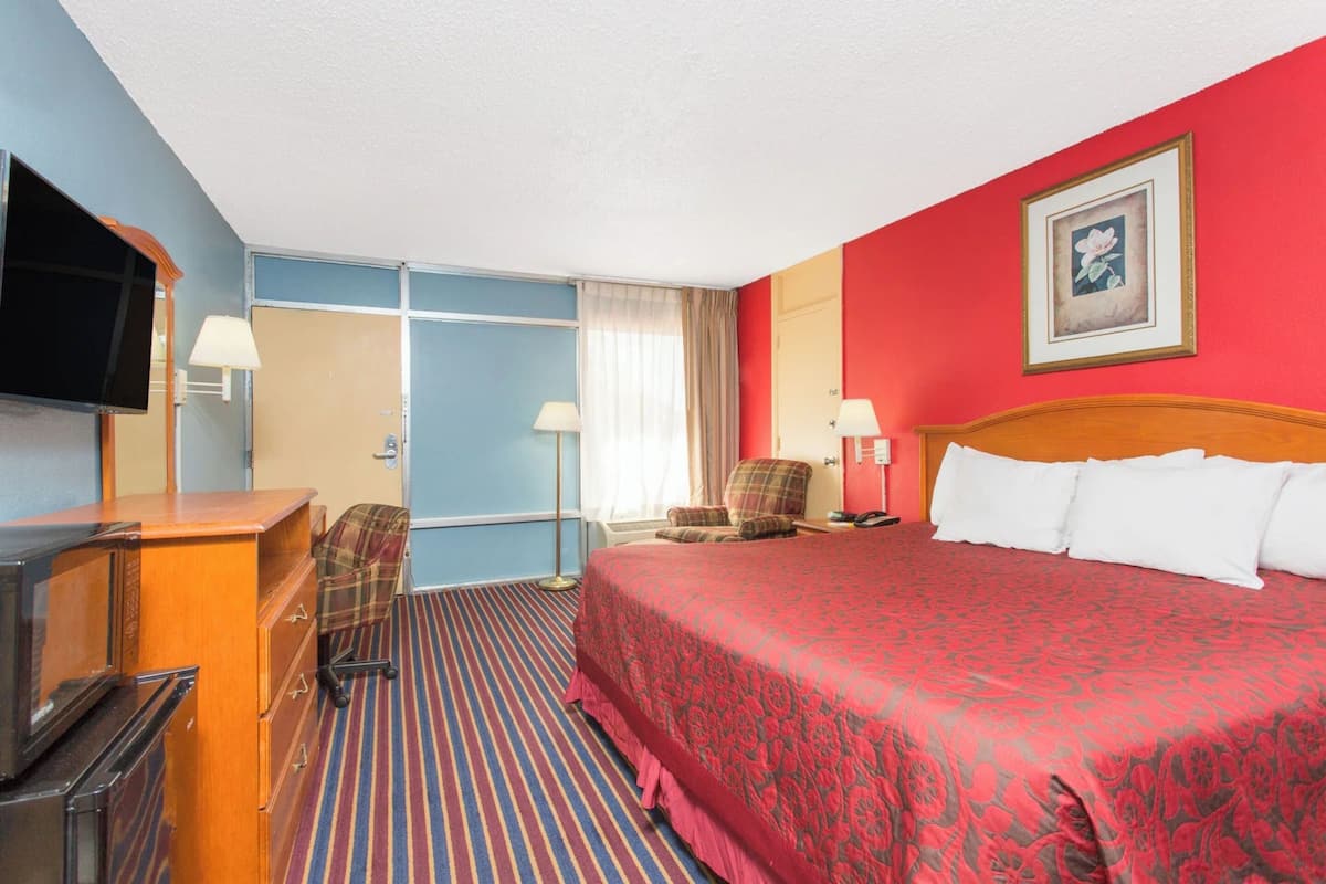 In-room safe, blackout curtains, soundproofing, free WiFi