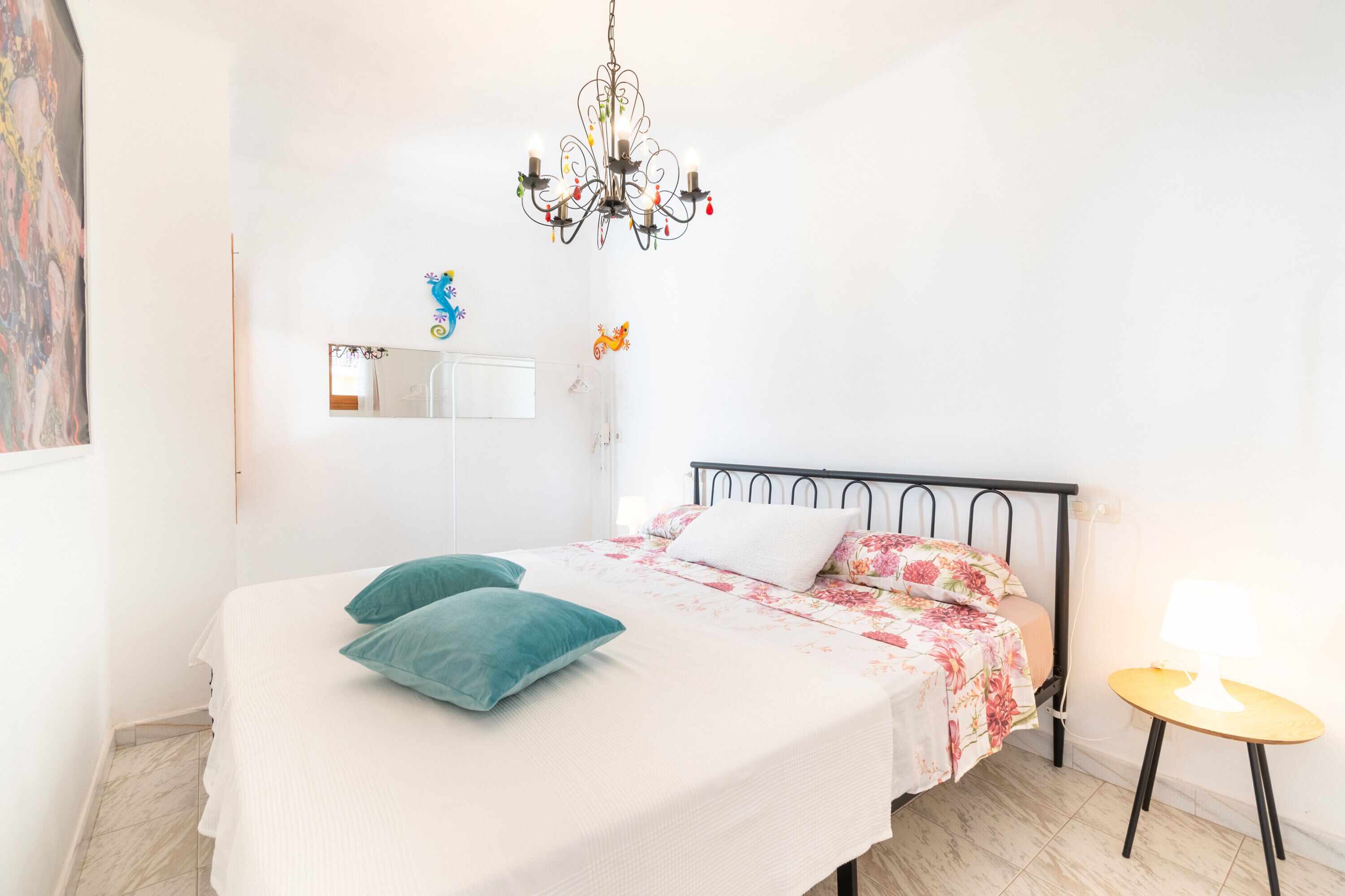 2 soverom, strykejern/-brett, wi-fi og sengetøy