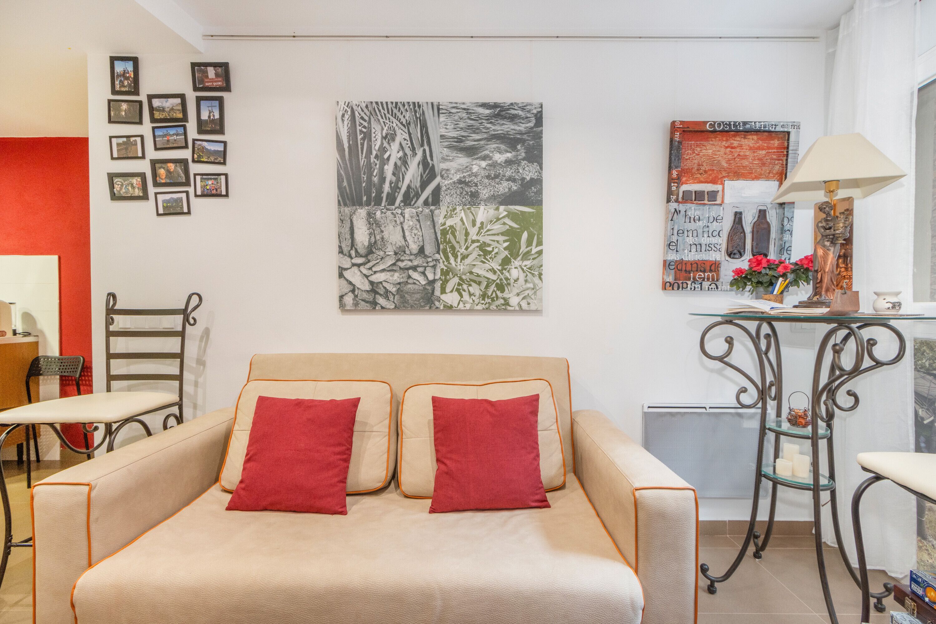 Een televisie en een dvd-speler