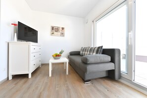 TV - Apartment 'Dinkelbach Dream View 3 A' with Lake View, Balcony and Wi-Fi (Wasserburg (Bodensee))