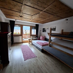 3 habitaciones, wifi y ropa de cama 