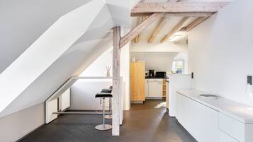 Kühlschrank, Ofen, Herdplatte, Geschirrspüler