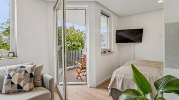 1 bedroom, WiFi, bed sheets