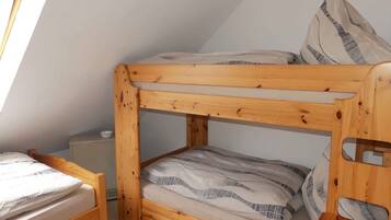 2 室のベッドルーム、WiFi、ベッドシーツ