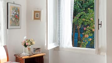 1 Schlafzimmer, BĂŒgeleisen/BĂŒgelbrett, WLAN, BettwĂ€sche