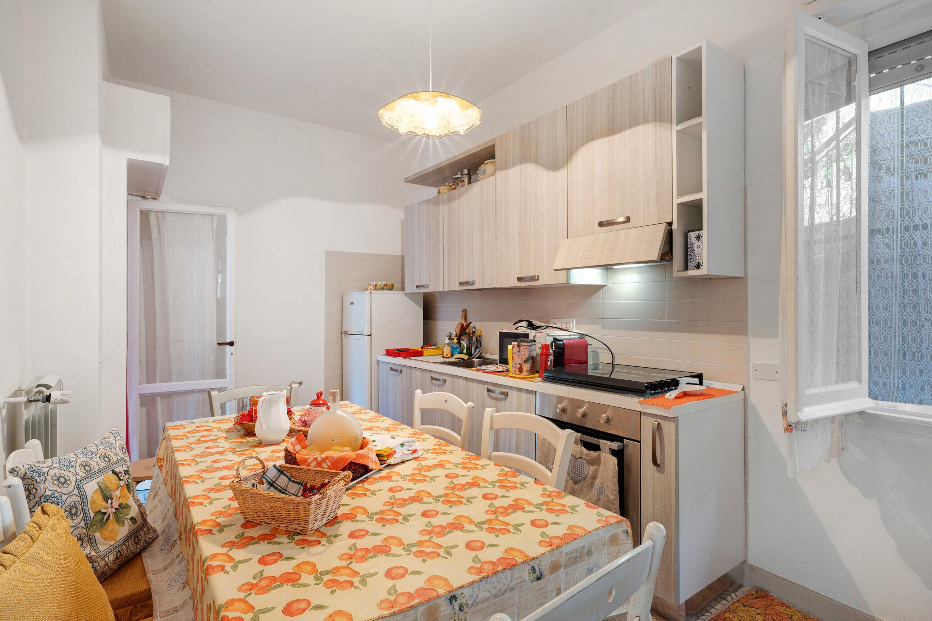 Réfrigérateur, four, plaque de cuisson, lave-vaisselle