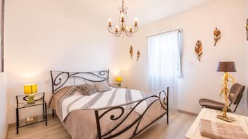 1 bedroom, iron/ironing board, WiFi