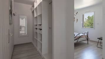 1 slaapkamer, een strijkplank/strijkijzer, wifi