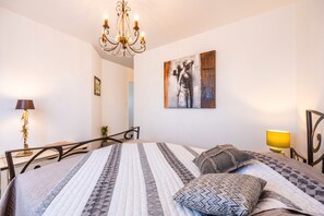 1 bedroom, iron/ironing board, WiFi