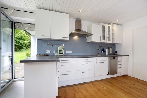 Apartment 'Alpennest' mit Bergblick, privater Terrasse und WLAN