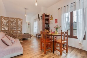 TV - The Little House of the Basket Maker (La Caridad)