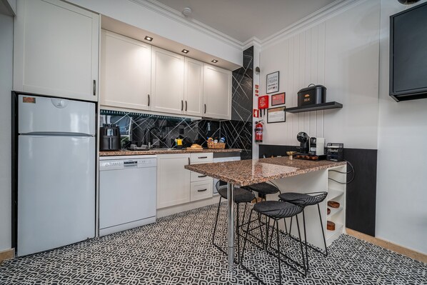 Fridge, microwave, oven, stovetop