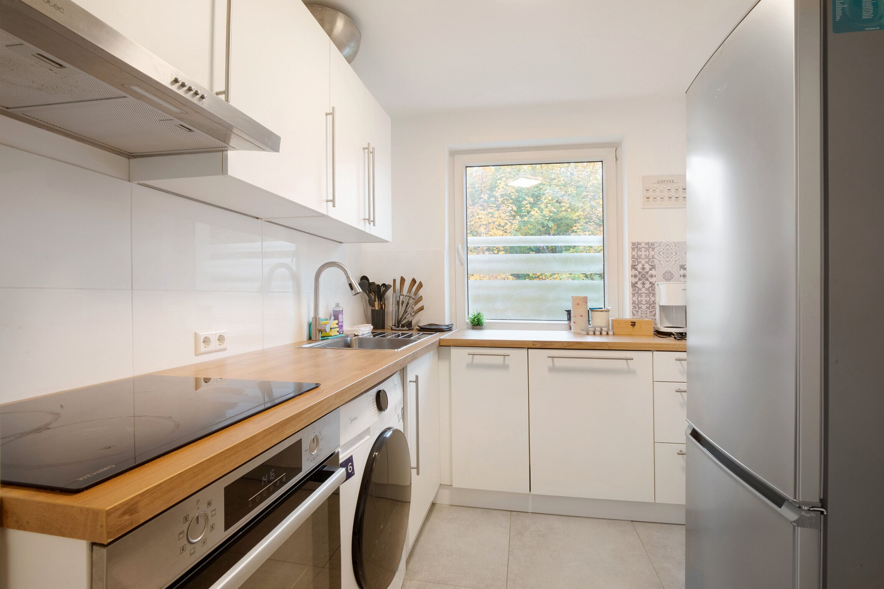 Réfrigérateur, four, plaque de cuisson, lave-vaisselle