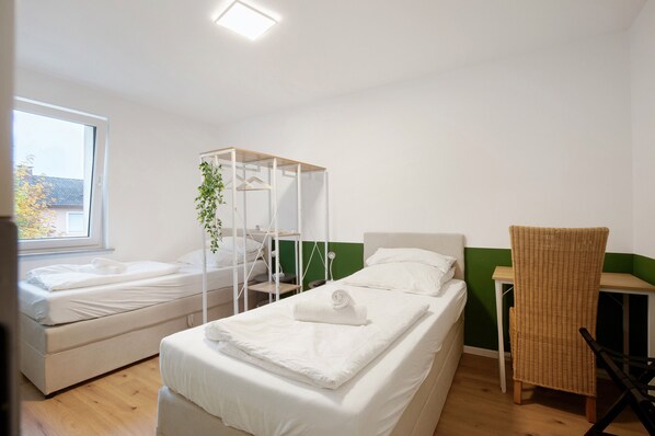 2 bedrooms, iron/ironing board, WiFi, bed sheets