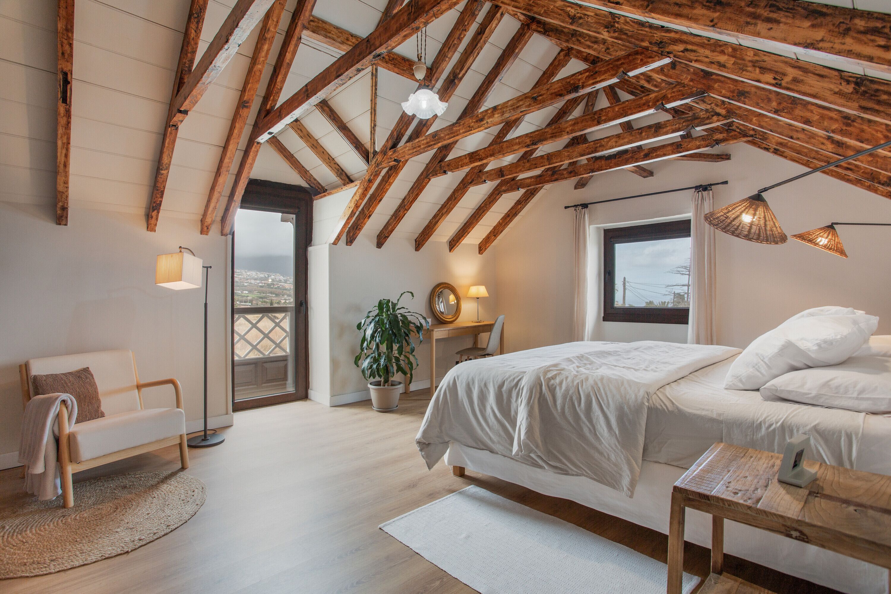 2 slaapkamers, een strijkplank/strijkijzer, wifi, beddengoed