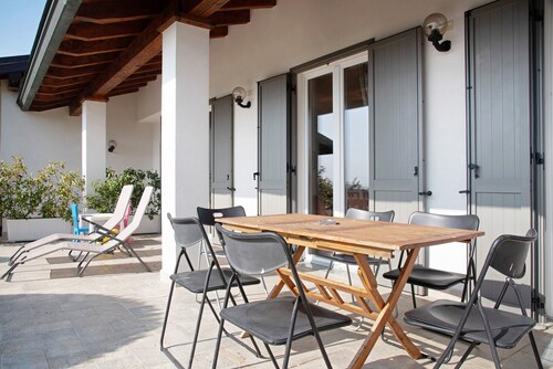 Apartment 'Mora' mit Bergblick, privater Terrasse und WLAN