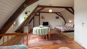 1 chambre, fer et planche Ă repasser, Wi-Fi, draps fournis