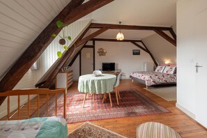 1 chambre, fer et planche à repasser, Wi-Fi, draps fournis