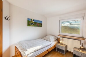 2 makuuhuonetta, Wi-Fi, vuodevaatteet