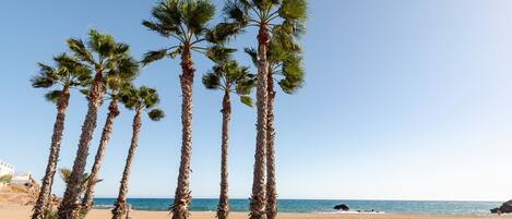 Platja a a prop