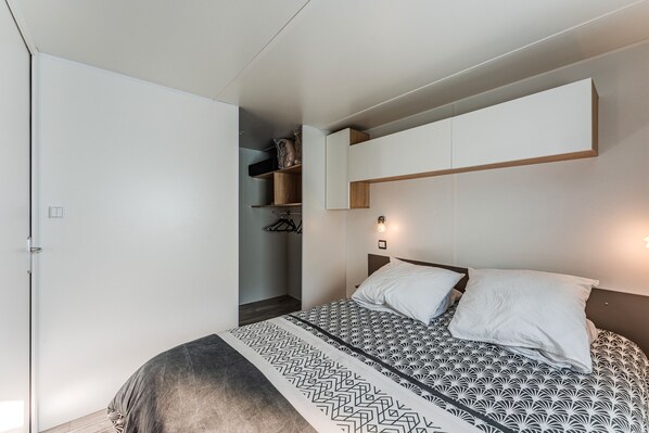 2 bedrooms
