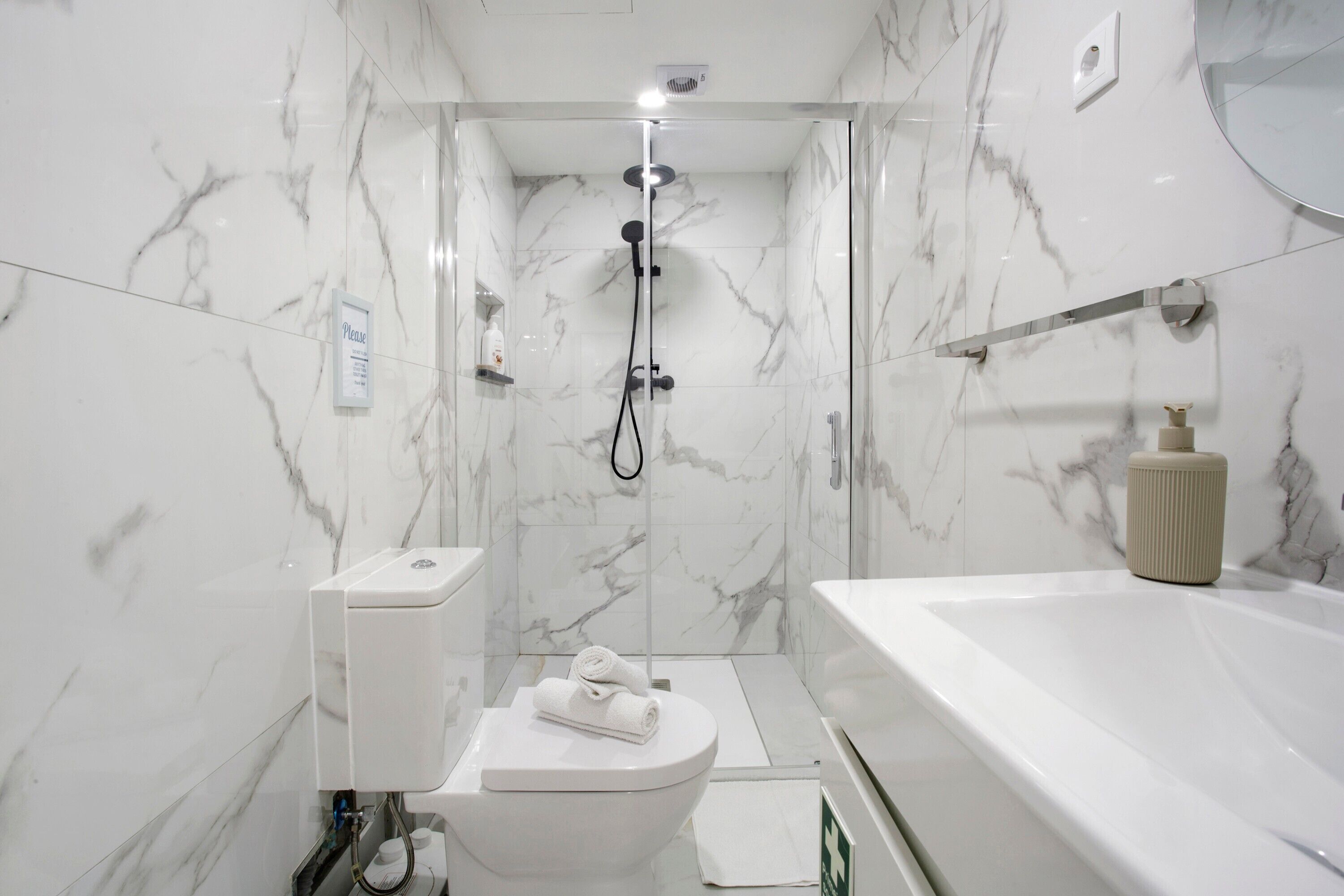 Shower, towels