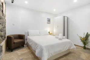 1 室のベッドルーム、WiFi、ベッドシーツ