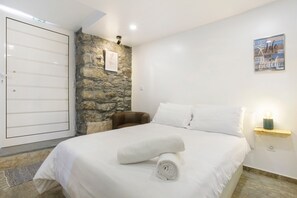 1 bedroom, WiFi, bed sheets - Studio Apartment '- Casa Do Avós' with Sea View, Wi-Fi and Air Conditioning (São Vicente)