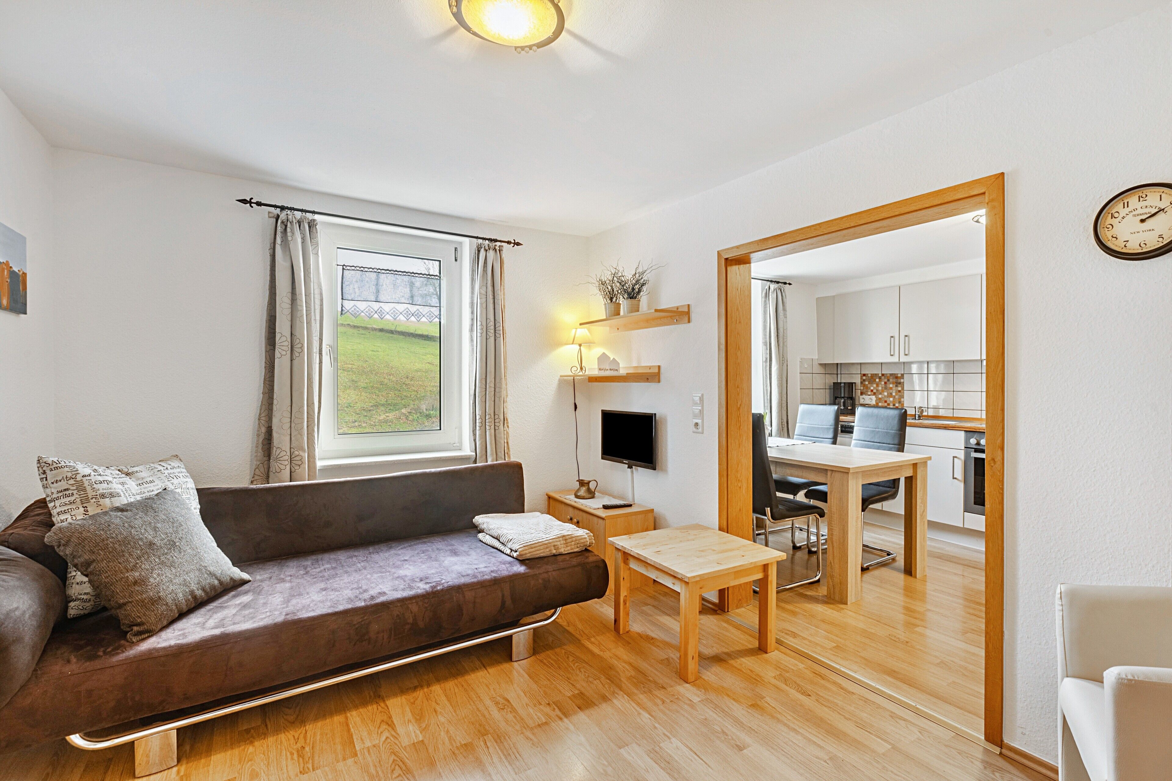 テレビ、ステレオ