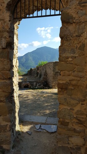 Apartment 'L'Angolo Con Vista A Bajardo' with Mountain View, Private Terrace and Private Garden