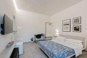 1 slaapkamer, een strijkplank/strijkijzer, wifi, beddengoed