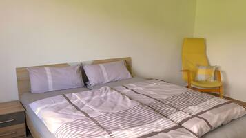 2 sovrum, strykjärn/strykbräda, wi-fi och sängkläder