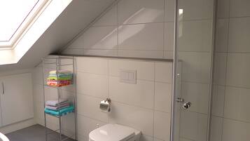 Bruser, hårtørrer, håndklæder