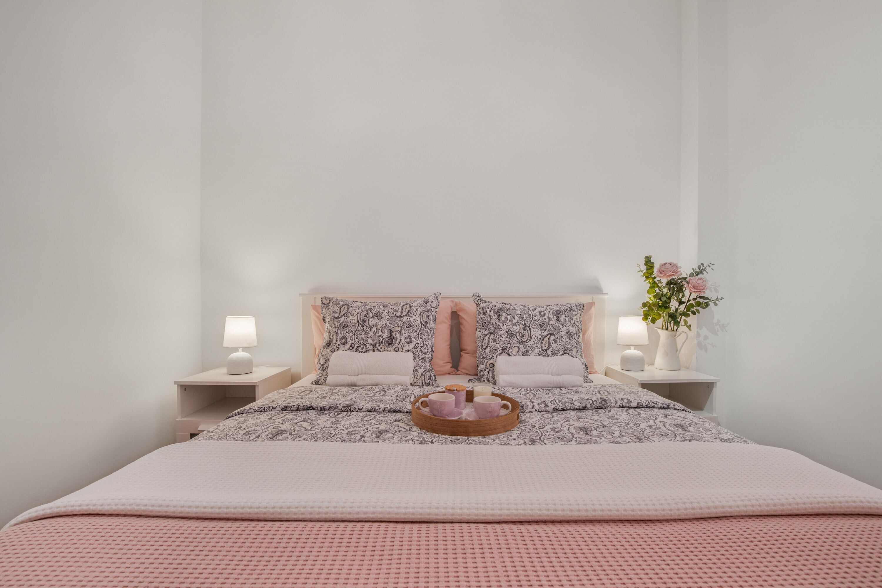 2 slaapkamers, een strijkplank/strijkijzer, wifi, beddengoed