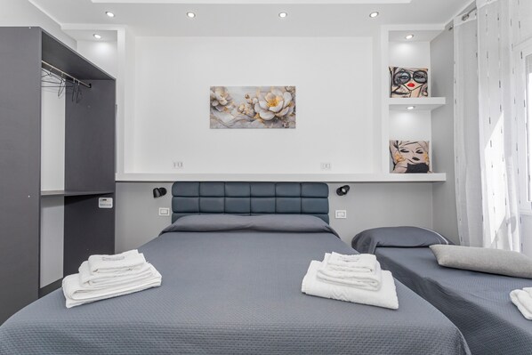 1 bedroom, WiFi, bed sheets